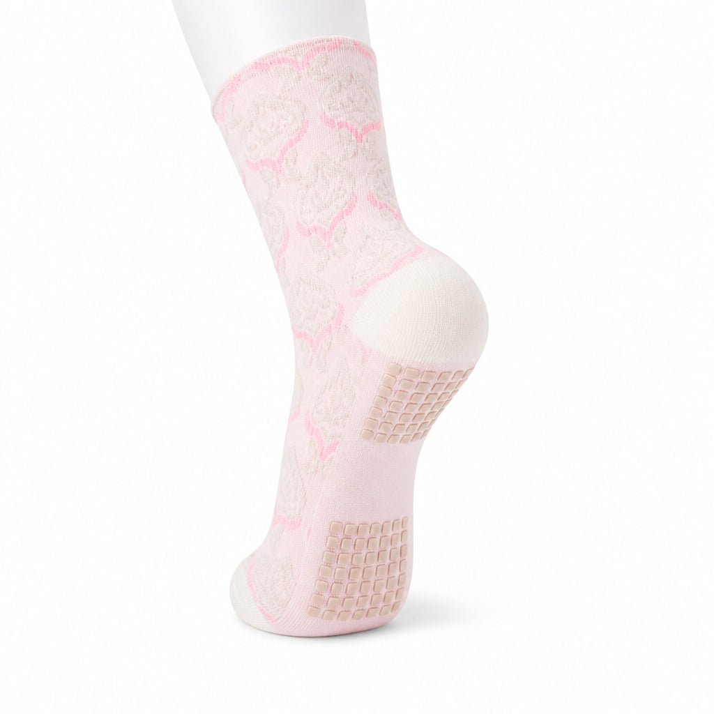 Advanced grip technology ensures safety while promoting optimal foot health. ( C-67 )