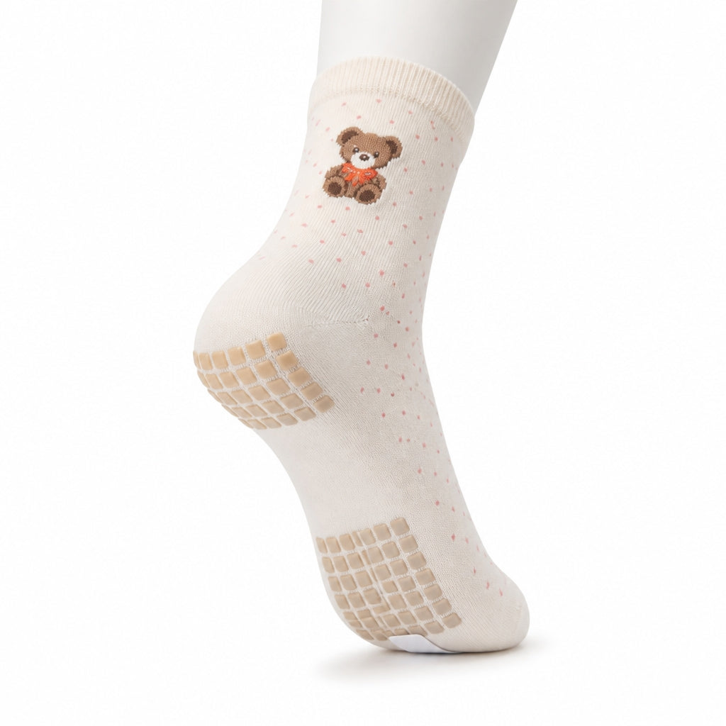 Advanced grip technology ensures safety while promoting optimal foot health. (WC-68)