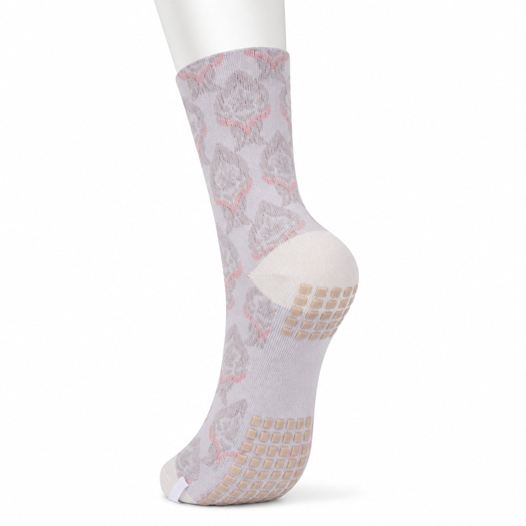Advanced grip technology ensures safety while promoting optimal foot health. ( C-67 )