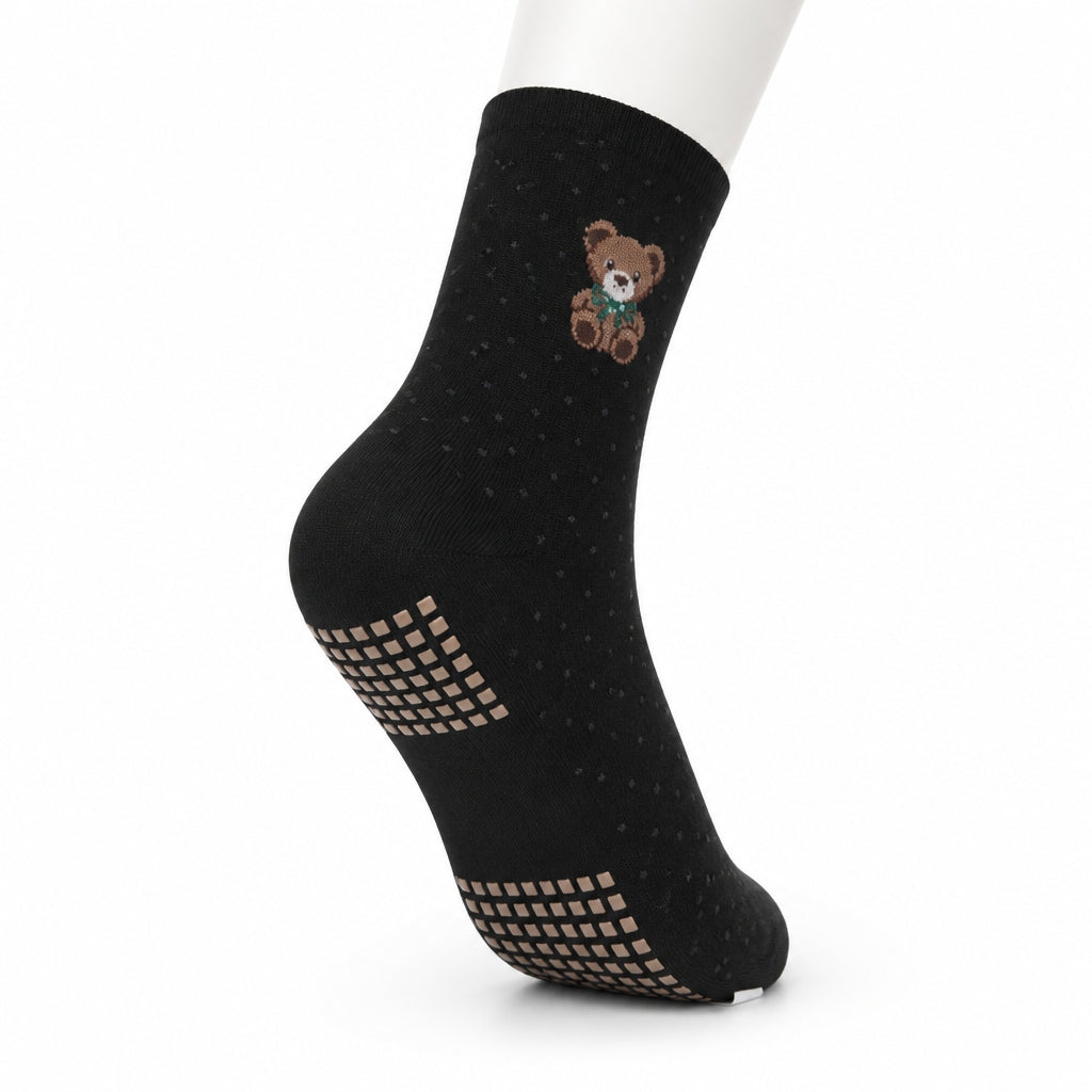 Advanced grip technology ensures safety while promoting optimal foot health. (WC-68)