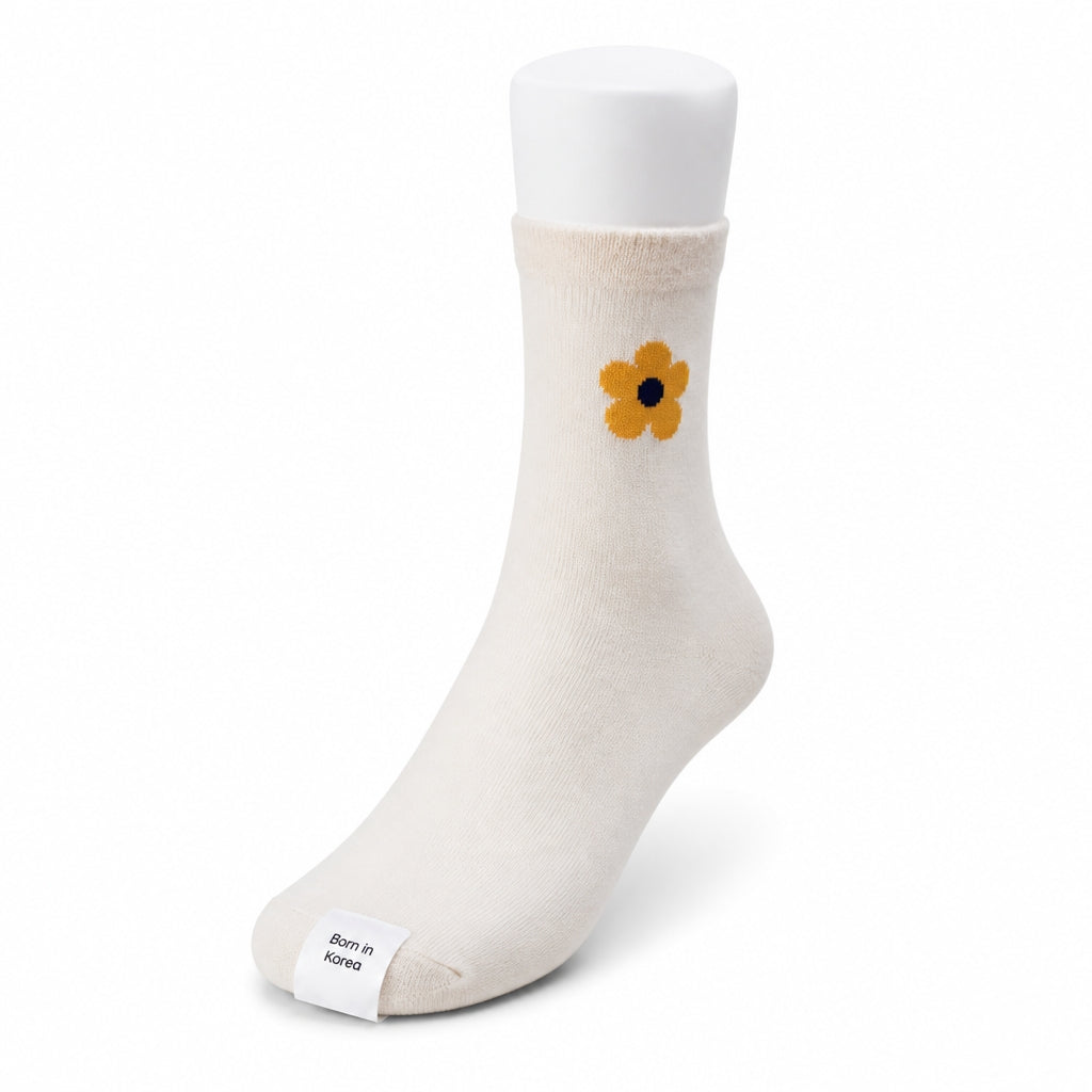 Advanced grip technology ensures safety while promoting optimal foot health. (WC-69)